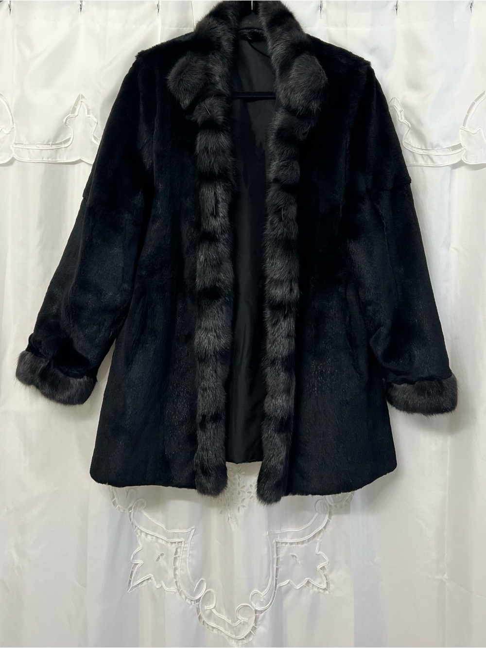 St. John Reversible Rabbit Squirrel Fur 100% Silk Coat Black M/L